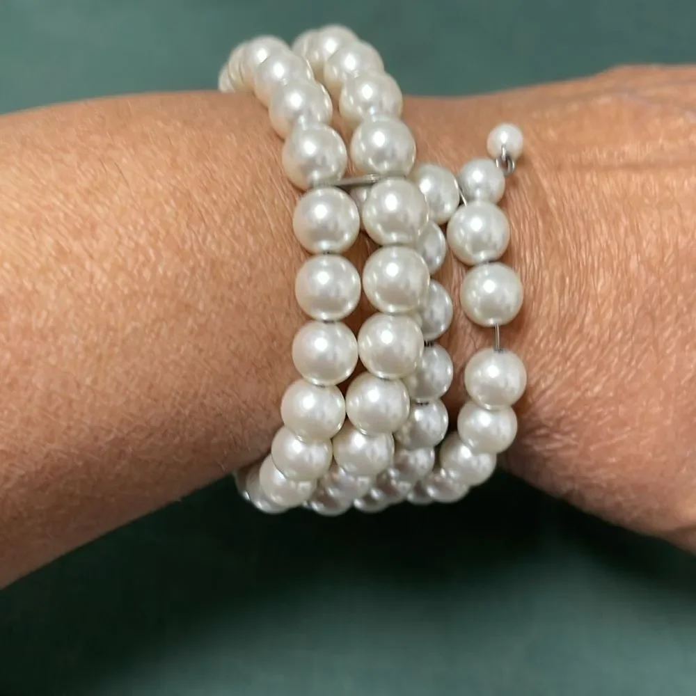 Vintage Elegant Pearl Bracelet